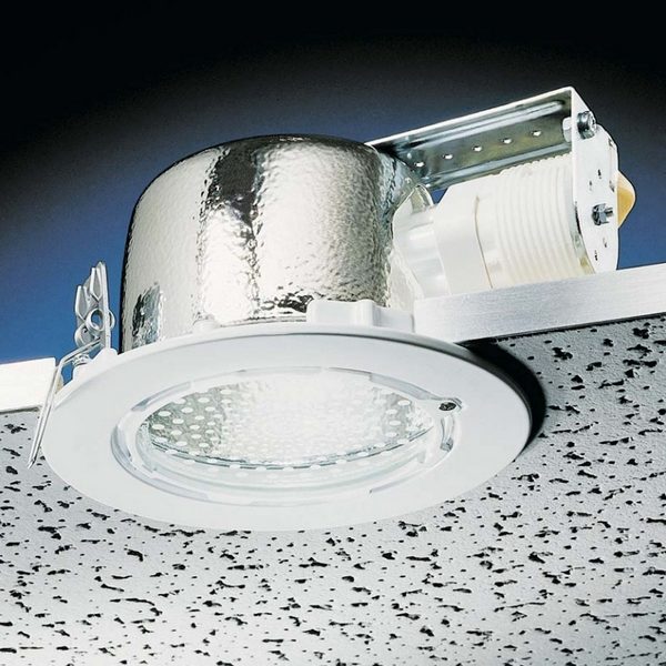 fc4fca0afcfad4e3557a0629fd5110db 600x600 - Точечный светильник Y Y39 BCO